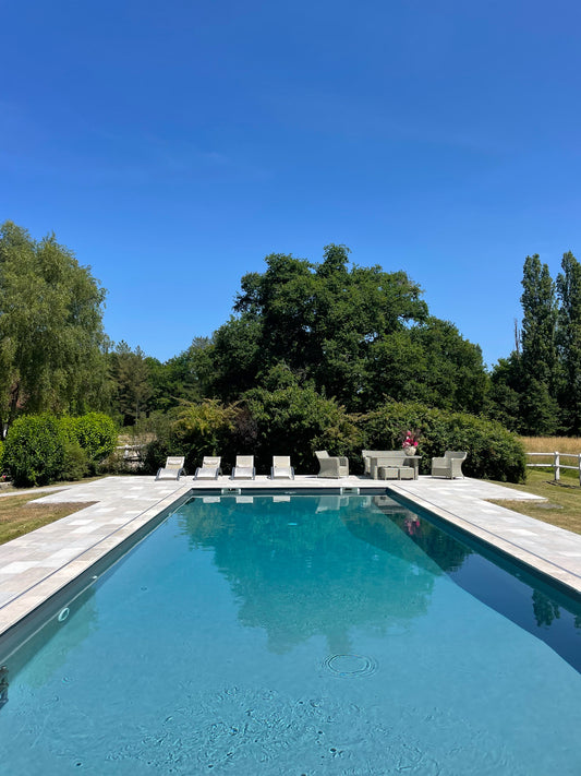 Charmante Maison de Campagne avec Piscine & Court de Tennis Partagés