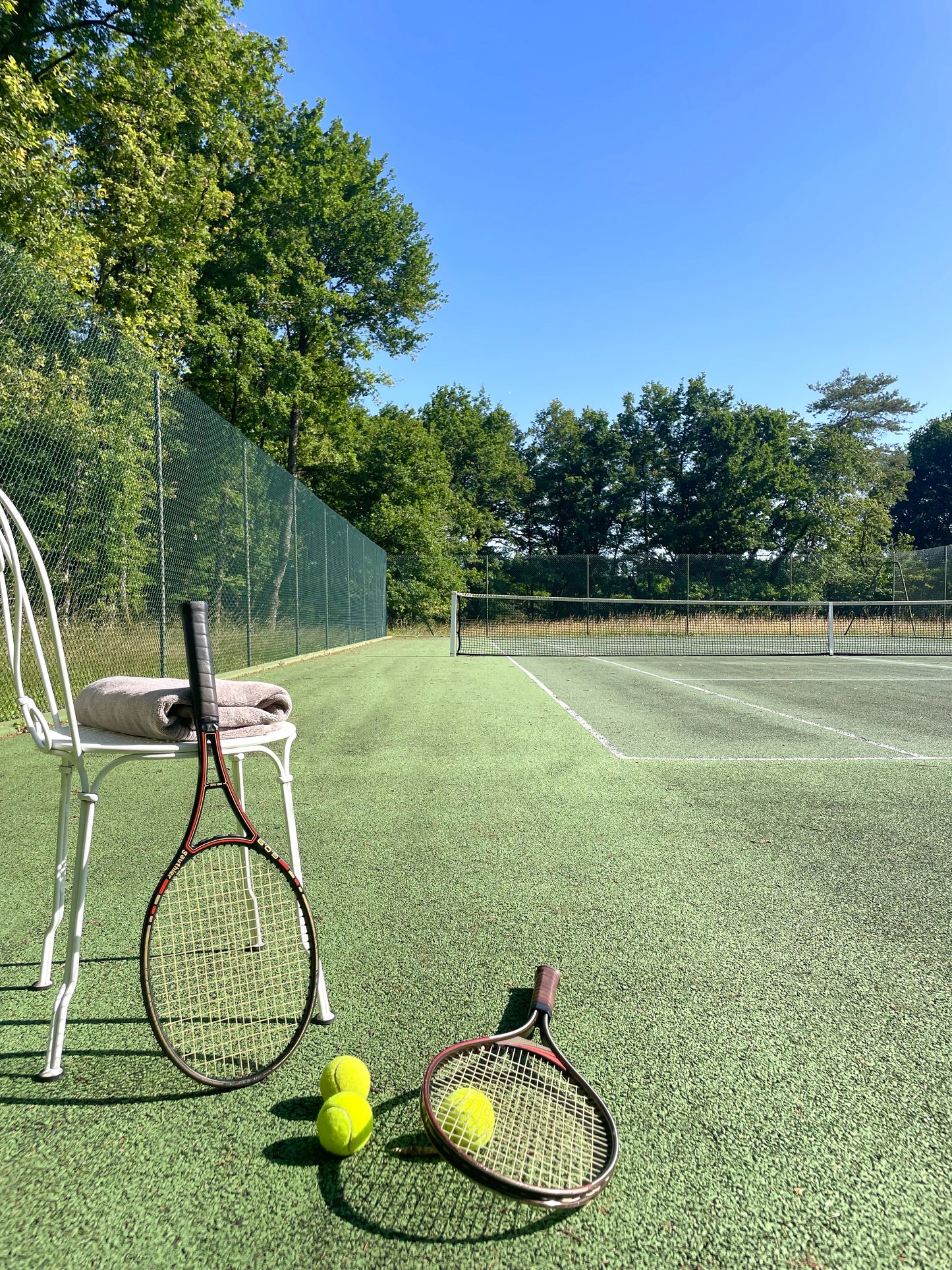 Charmante Maison de Campagne avec Piscine & Court de Tennis Partagés