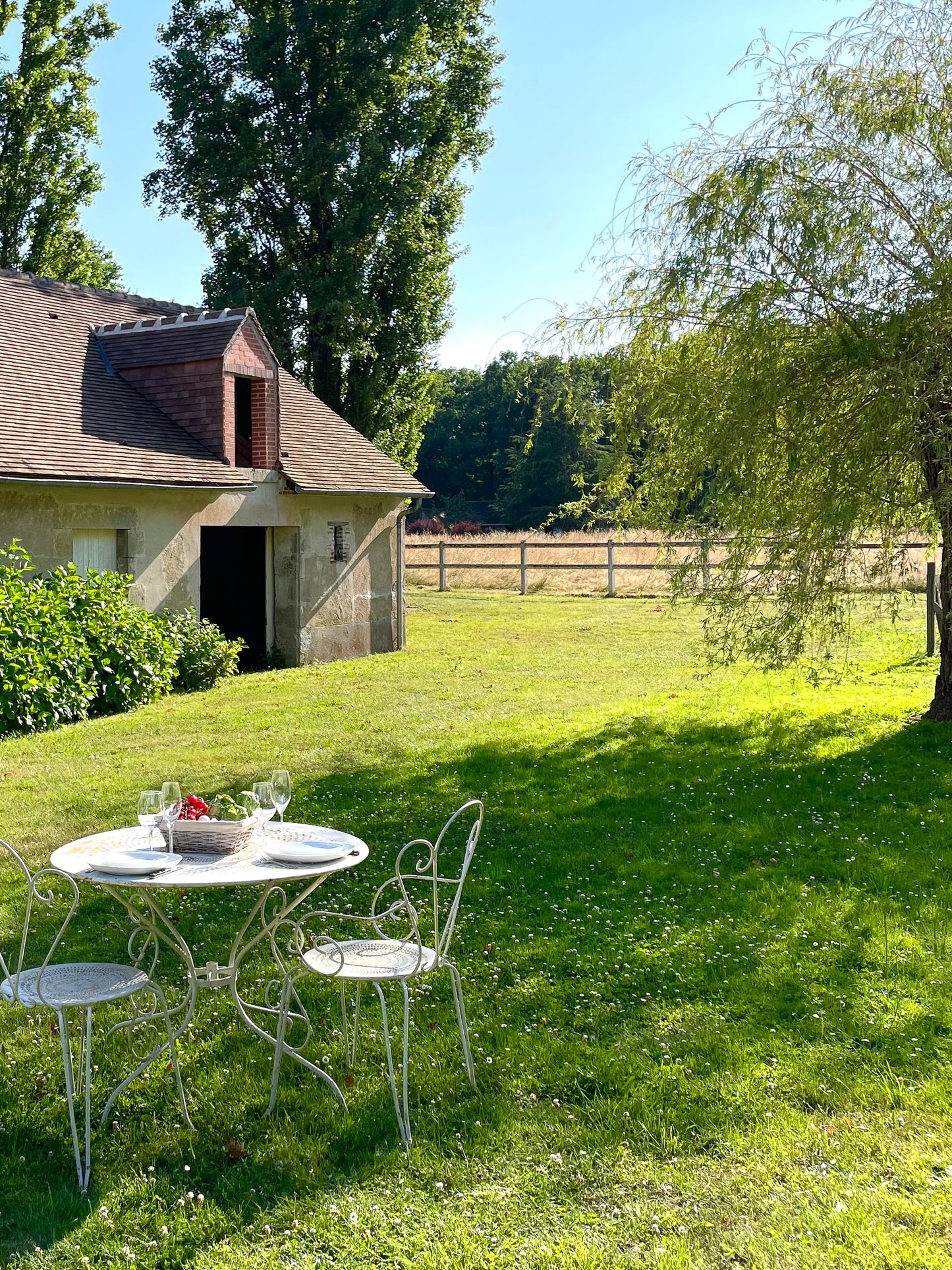 Charmante Maison de Campagne avec Piscine & Court de Tennis Partagés