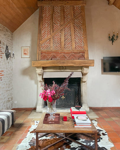 Charmante Maison de Campagne avec Piscine & Court de Tennis Partagés