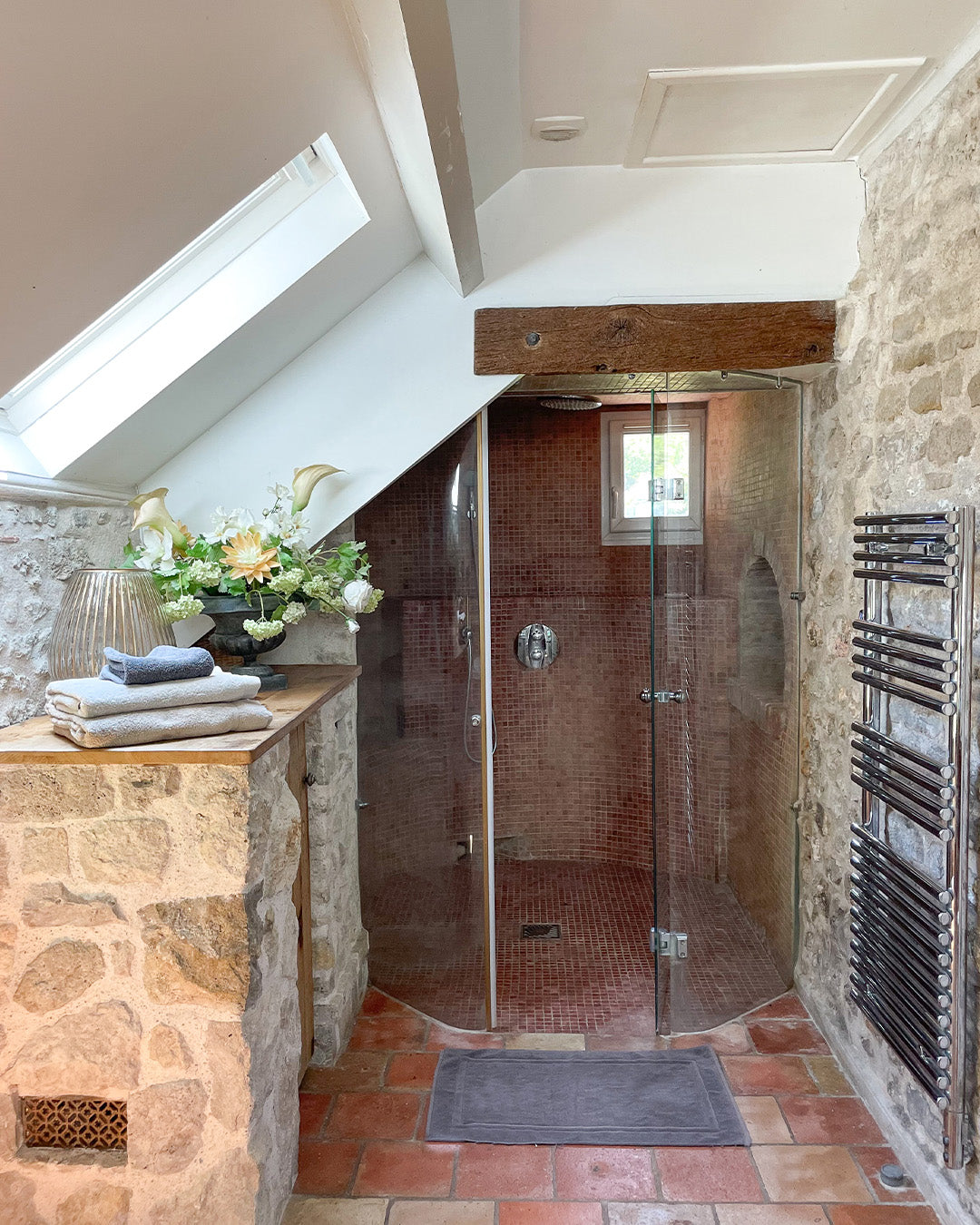 Charmante Maison de Campagne avec Piscine & Court de Tennis Partagés